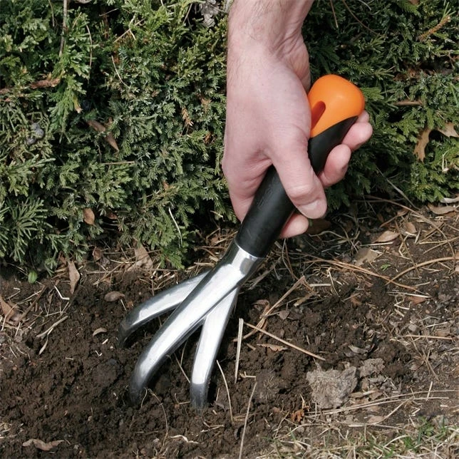 Fiskars Big Grip Cultivator - 70726935J - Digging Tools 4 Fiskars Big Grip Cultivator - 70726935J - Digging Tools - Image 2