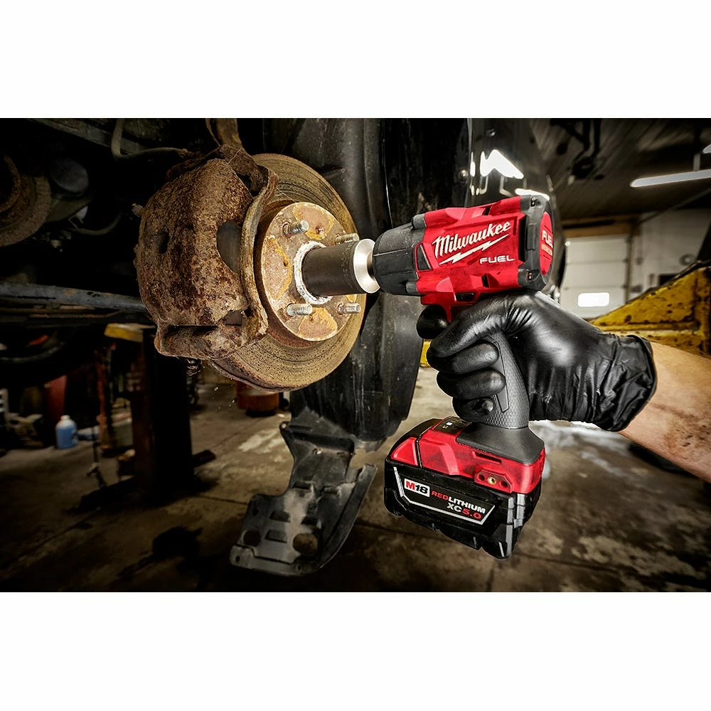 Milwaukee M18 FUEL™ 1/2 Mid-Torque Impact Wrench with Friction Ring Kit - 2962-22 - Wrench & Wrench Sets 7 Milwaukee M18 FUEL™ 1/2 Mid-Torque Impact Wrench with Friction Ring Kit - 2962-22 - Wrench & Wrench Sets - Image 5